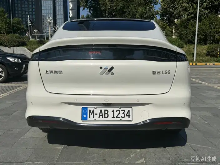 IM LS6 2026 Model EV Max – фото 5