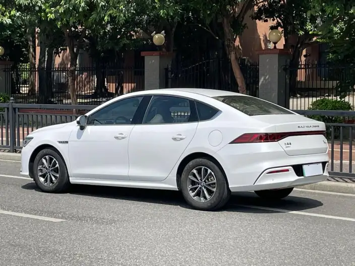 BYD Qin PLUS DM 2024 Model Honor Edition DM-i 55KM Leading Model – фото 4