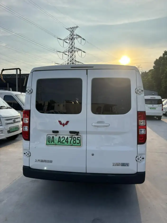 Wuling Yangguang 2024 Model 300km Comfort Model Passenger car Edition 60kW – фото 5