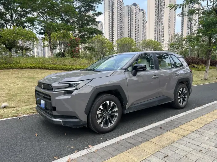 Toyota RAV4 2026 Model Hybrid 2.0L 2WD Deluxe Edition – фото 1