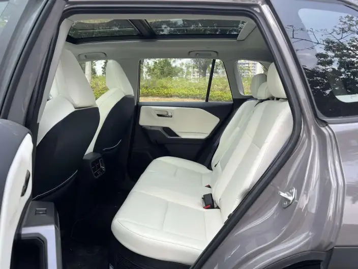 Toyota RAV4 2026 Model Hybrid 2.0L 2WD Deluxe Edition – фото 10