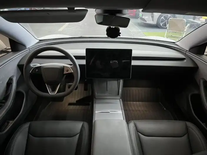 Model 3 2025 Model Facelift Rear-wheel drive version – фото 9