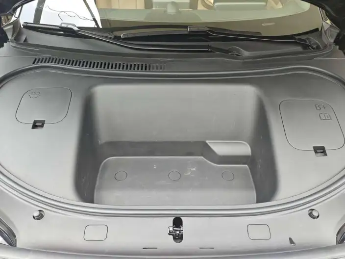 Luxeed R7 2024 Model EV 100kWh Max Rear Drive Edition – фото 6