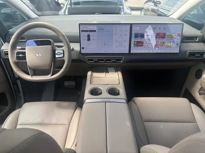 Li Auto MEGA 2025 Model Home Family Special Edition – фото 3