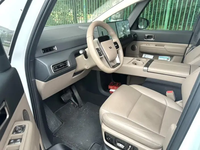 Li Auto MEGA 2025 Model Home Family Special Edition – фото 5