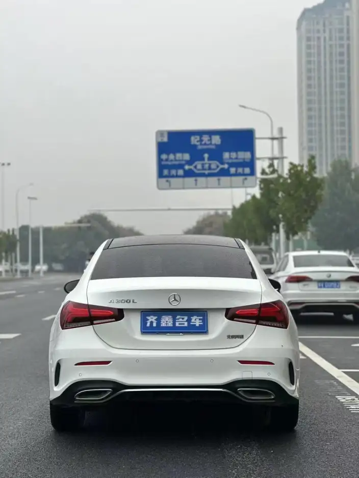 Mercedes-Benz A-class 2022 Model Facelift II A 200 L Sports sedan Fashion Edition – фото 3
