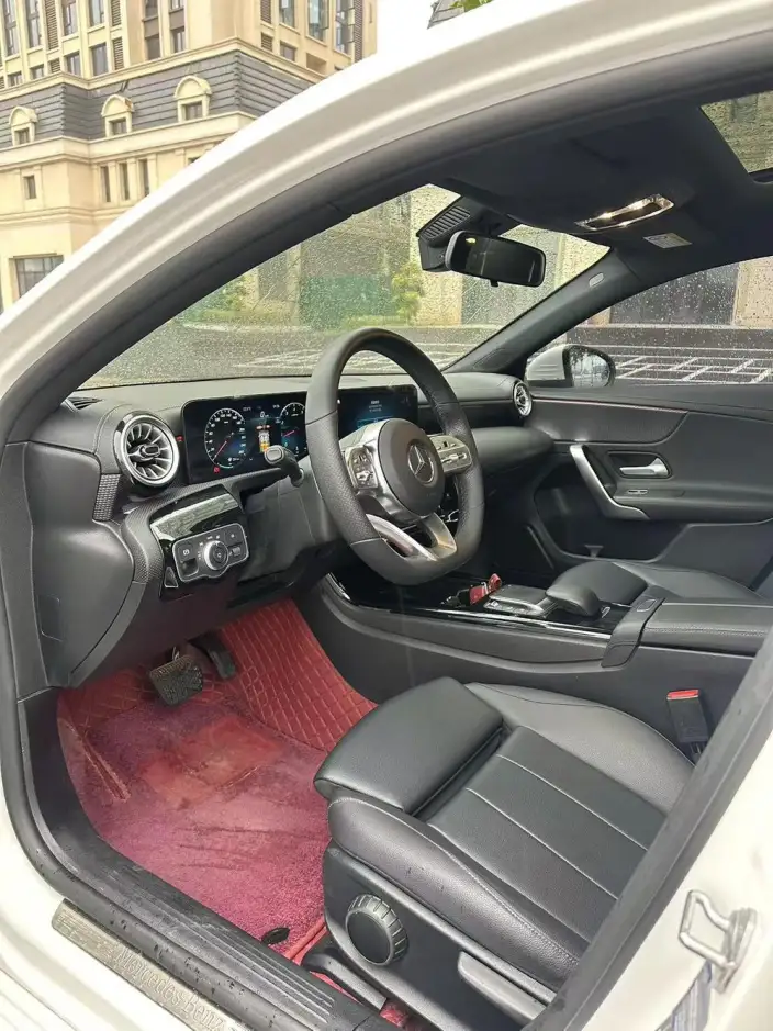 Mercedes-Benz A-class 2022 Model Facelift II A 200 L Sports sedan Fashion Edition – фото 7