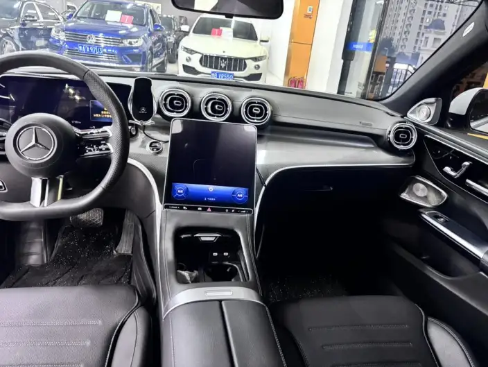 Mercedes-Benz C-Class 2024 Model C 260 L Sports Edition – фото 9