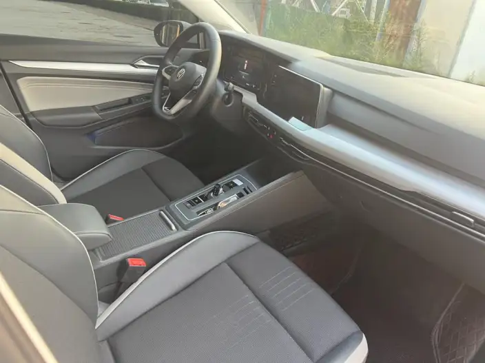 Volkswagen Golf 2024 Model 280TSI DSG Pro Lexiang Edition – фото 8