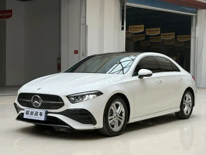 Mercedes-Benz A-class 2024 Model Facelift A 180 L – фото 1
