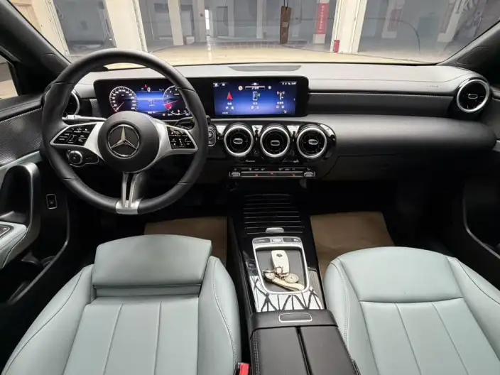 Mercedes-Benz A-class 2024 Model Facelift A 180 L – фото 8
