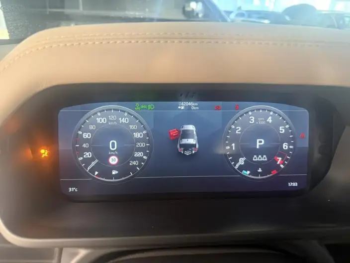Land Rover Defender 2022 Model 90 P300 X-Dynamic HSE – фото 8