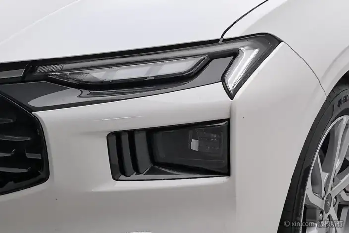 Ford Mondeo 2022 Model Facelift EcoBoost 245 Luxury Model – фото 7