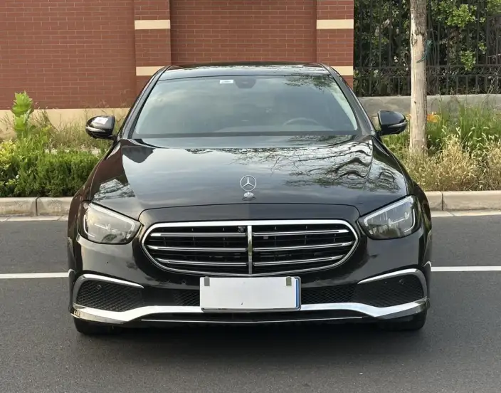 Mercedes-Benz E-Class 2022 Model E 300 L Luxury Model sedan – фото 2