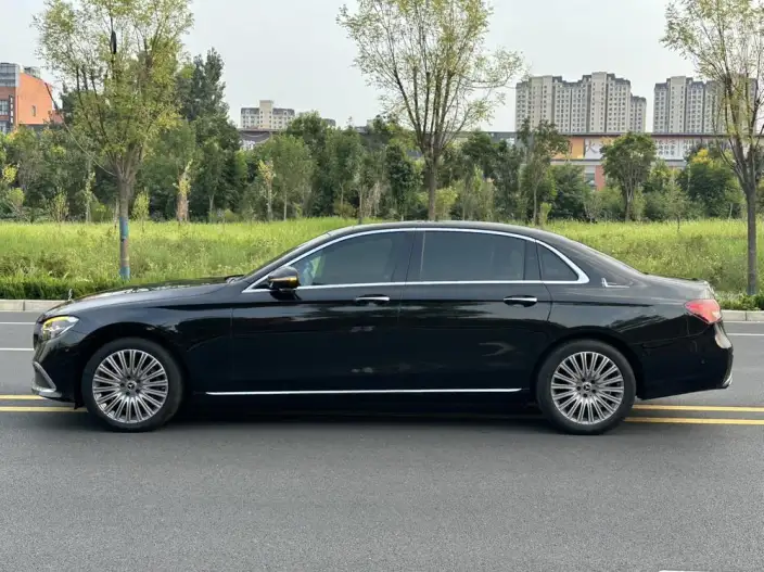Mercedes-Benz E-Class 2022 Model E 300 L Luxury Model sedan – фото 4