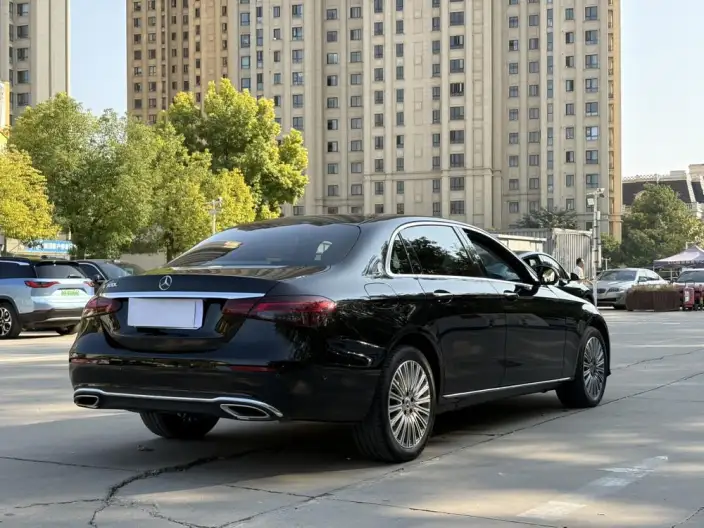 Mercedes-Benz E-Class 2023 Model E 300 L Fashion Model sedan – фото 6
