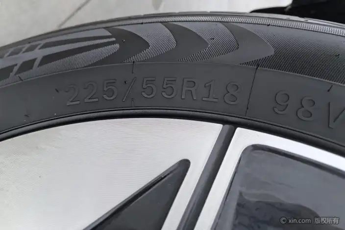 Geely Galaxy E5 2026 Model 610km Tiggo + Edition – фото 10