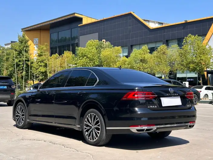 Volkswagen Phaeton 2021 Model 380TSI Deluxe Edition – фото 4