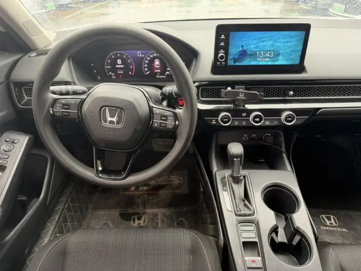 Honda Civic 2022 Model 240TURBO CVT Dynamic Edition – фото 10