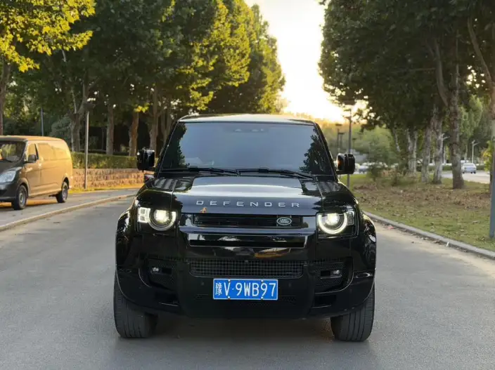 Land Rover Defender 2025 Model 110 3.0T P400 HSE X-Dynamic – фото 2