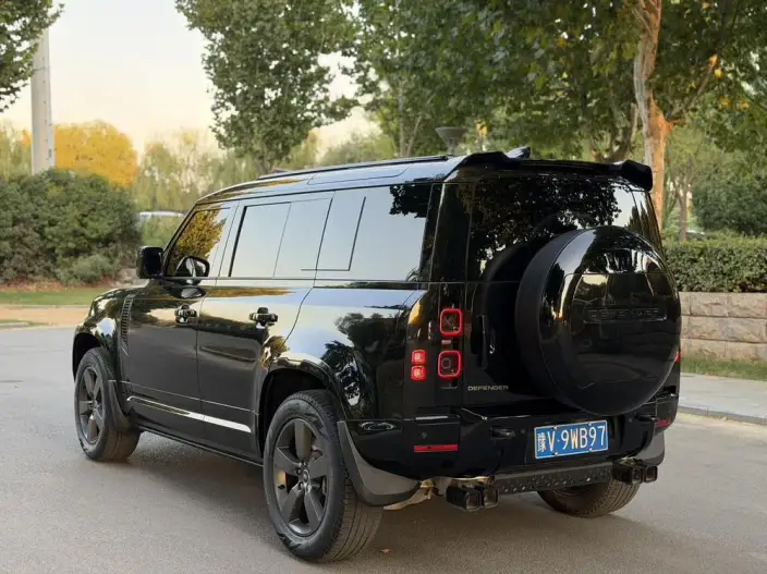 Land Rover Defender 2025 Model 110 3.0T P400 HSE X-Dynamic – фото 4
