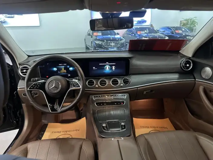 Mercedes-Benz E-Class 2023 Model E 300 L Luxury Model sedan – фото 8