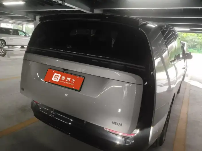 Li Auto MEGA 2024 Model Ultra Edition – фото 3