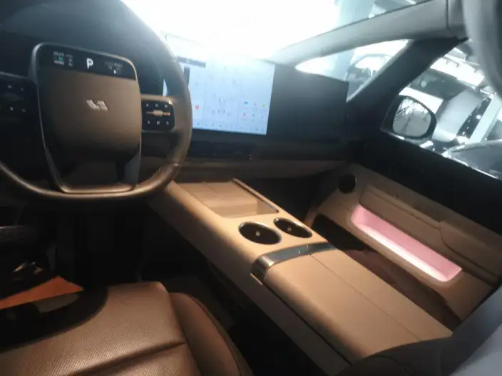 Li Auto MEGA 2024 Model Ultra Edition – фото 4