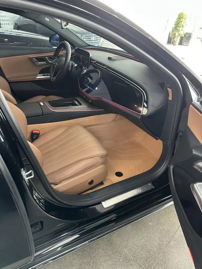 Mercedes-Benz E-Class 2024 Model E 300 L Luxury Model sedan – фото 8