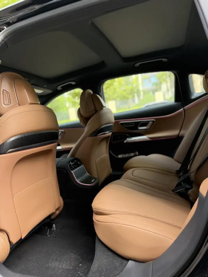 Mercedes-Benz E-Class 2026 Model E 260 L Classic Edition – фото 10