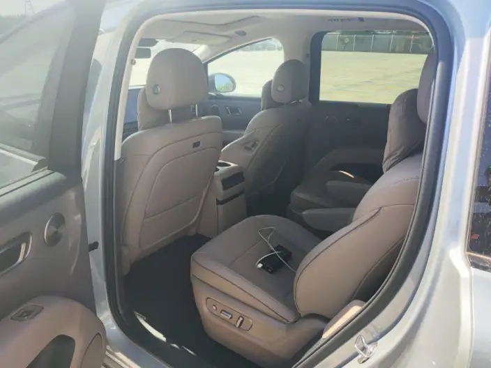 Li Auto i8 2025 Model Standard Edition – фото 9