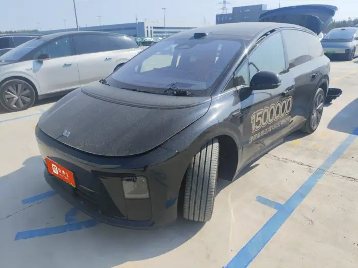 Li Auto i8 2025 Model Standard Edition – фото 1