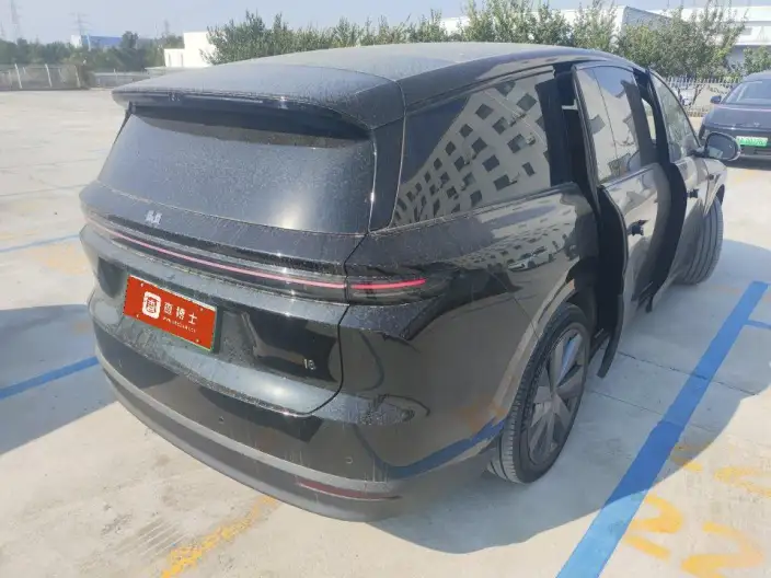 Li Auto i8 2025 Model Standard Edition – фото 4