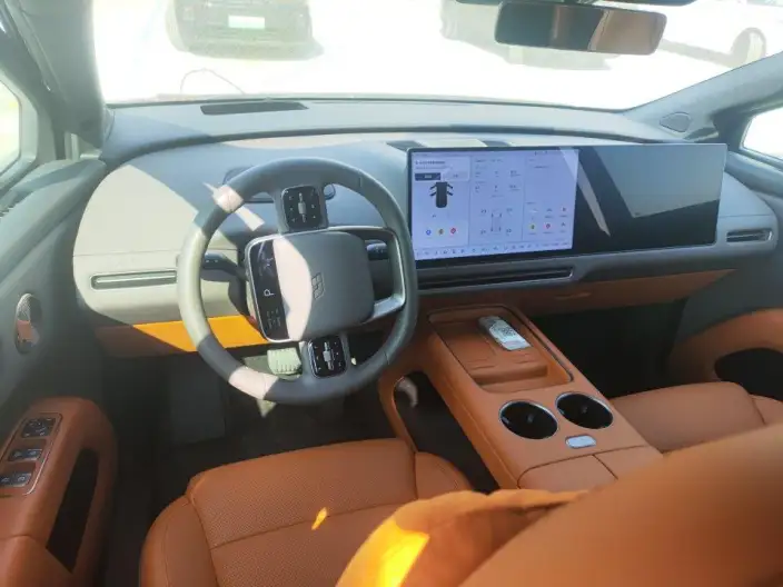 Li Auto i8 2025 Model Standard Edition – фото 7
