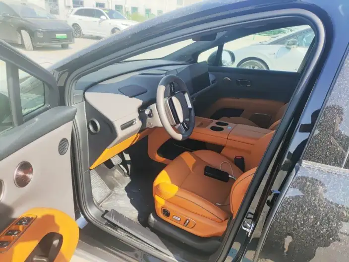 Li Auto i8 2025 Model Standard Edition – фото 8