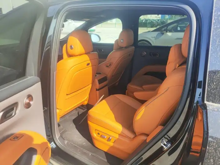Li Auto i8 2025 Model Standard Edition – фото 9