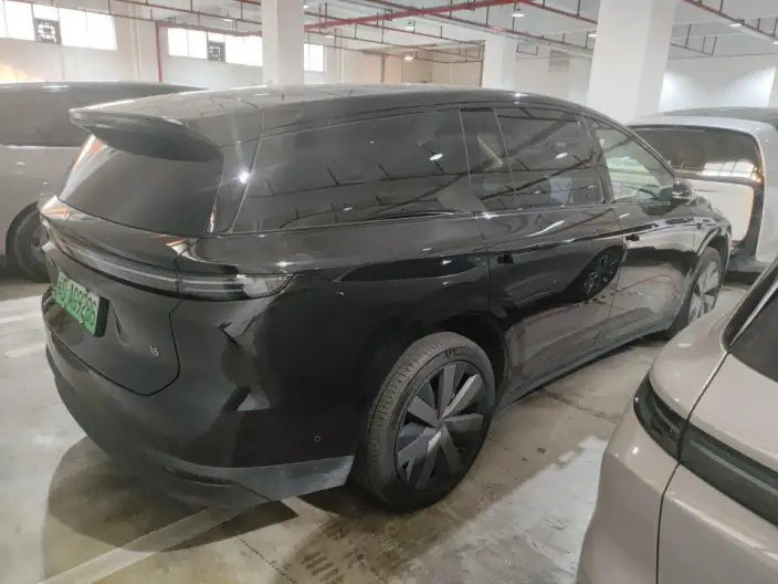 Li Auto i8 2025 Model Standard Edition – фото 3