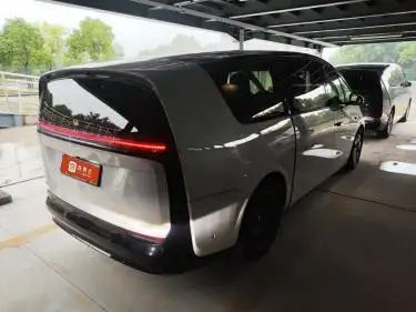 Li Auto MEGA 2024 Model Ultra Edition – фото 4