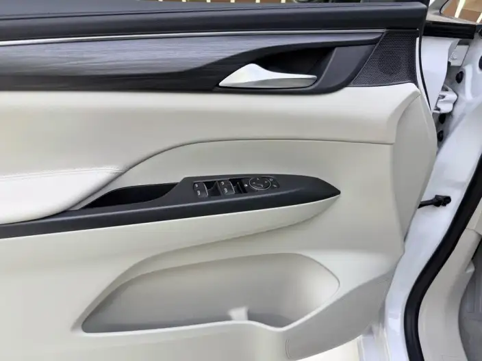 Buick GL8 2023 Model ES Luzun 2.0T Comfort Model – фото 7