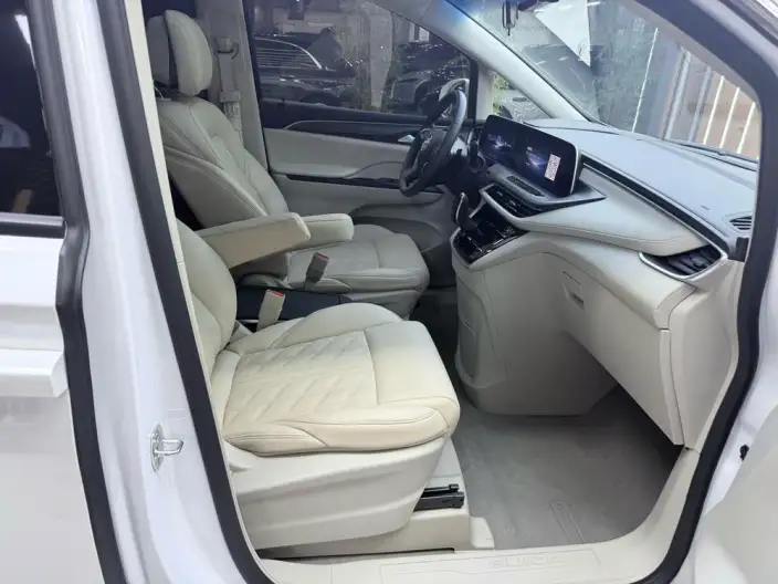 Buick GL8 2023 Model ES Luzun 2.0T Comfort Model – фото 8