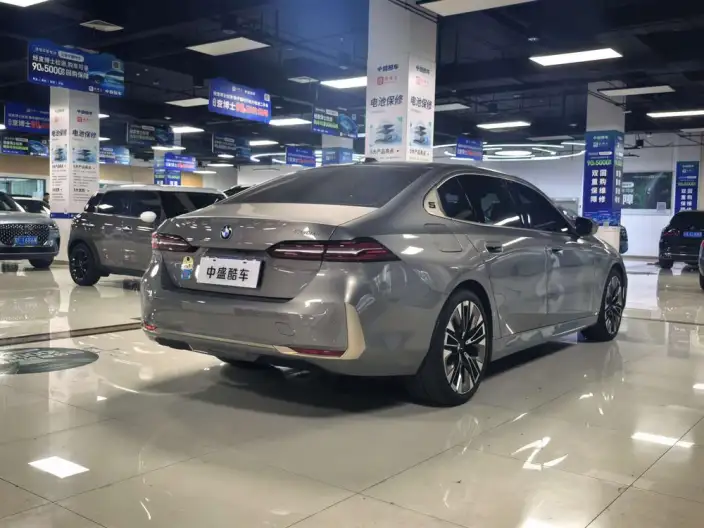 BMW 5 Series 2024 Model 530Li Exclusive Model Luxury Set – фото 6