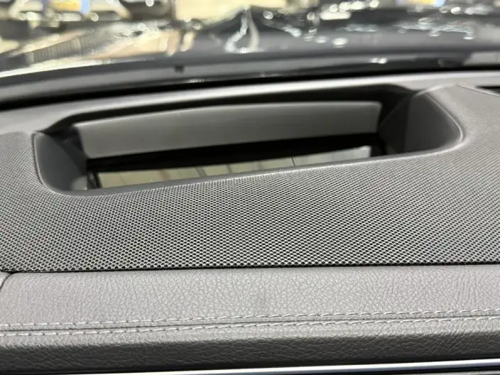Mercedes-Benz GLS 2023 Model Facelift GLS 450 4MATIC Luxury Model – фото 9