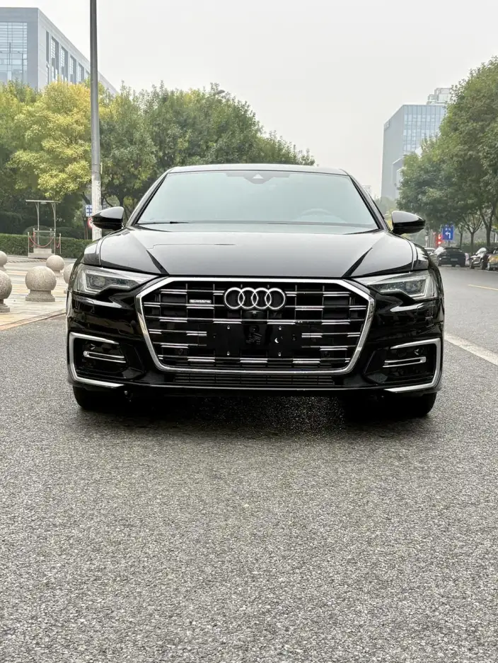 Audi A6L 2025 Model 55 TFSI quattro Exclusive Dynamic Model – фото 2