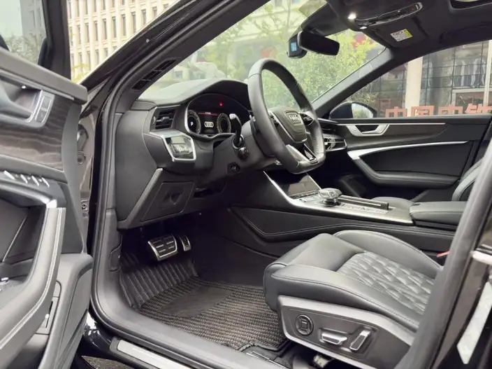 Audi A6L 2025 Model 55 TFSI quattro Exclusive Dynamic Model – фото 10