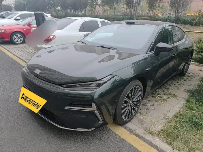Geely Galaxy E8 PHEV 2025 Model 130km EM-P Galaxy Edition – фото 1