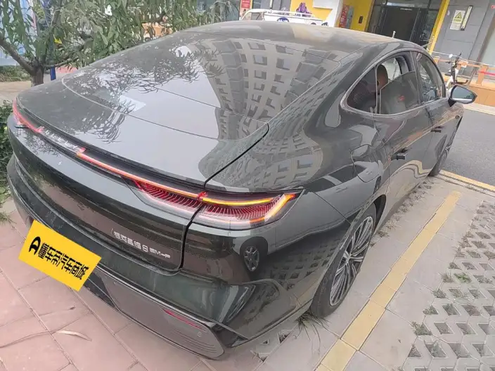 Geely Galaxy E8 PHEV 2025 Model 130km EM-P Galaxy Edition – фото 2