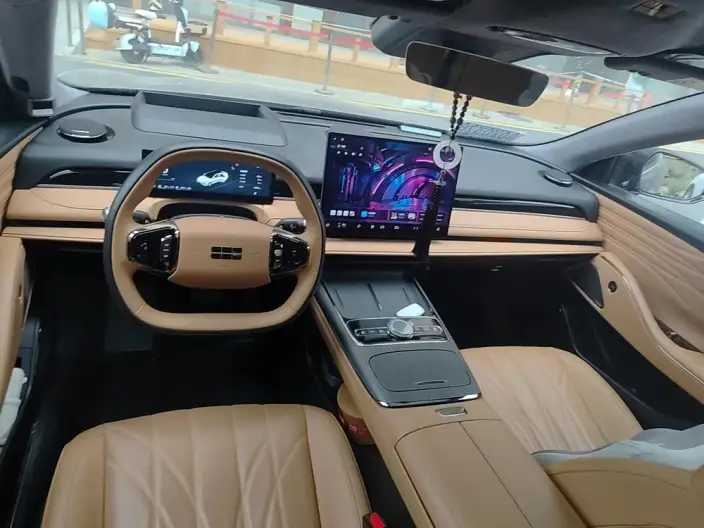 Geely Galaxy E8 PHEV 2025 Model 130km EM-P Galaxy Edition – фото 4