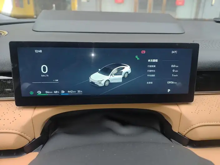 Geely Galaxy E8 PHEV 2025 Model 130km EM-P Galaxy Edition – фото 5