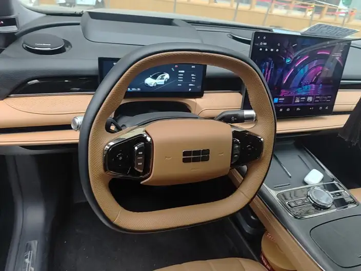 Geely Galaxy E8 PHEV 2025 Model 130km EM-P Galaxy Edition – фото 6