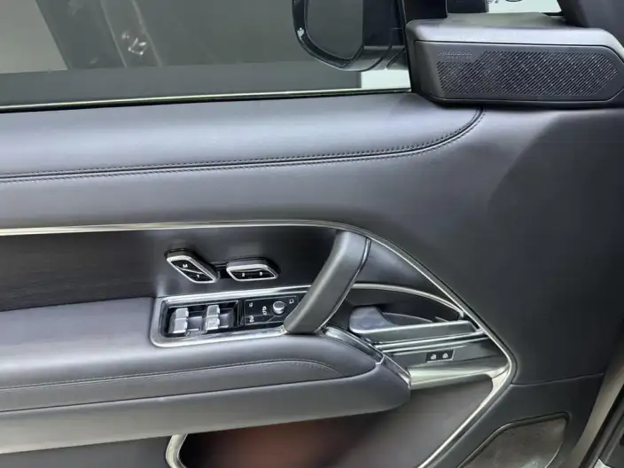 Range Rover 2023 Model 4.4 V8 530PS First Edition Edition – фото 10